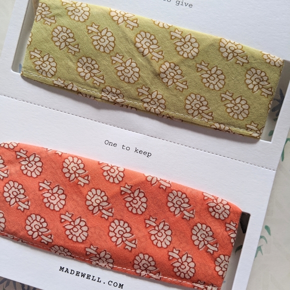NEW Madewell Two-Pack Triangle Bandanas Pear Multi - Picture 4 of 5